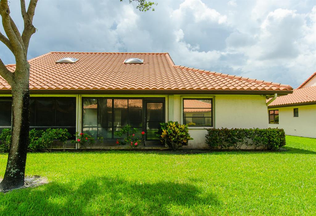 HUNTINGTON POINTE - Residential