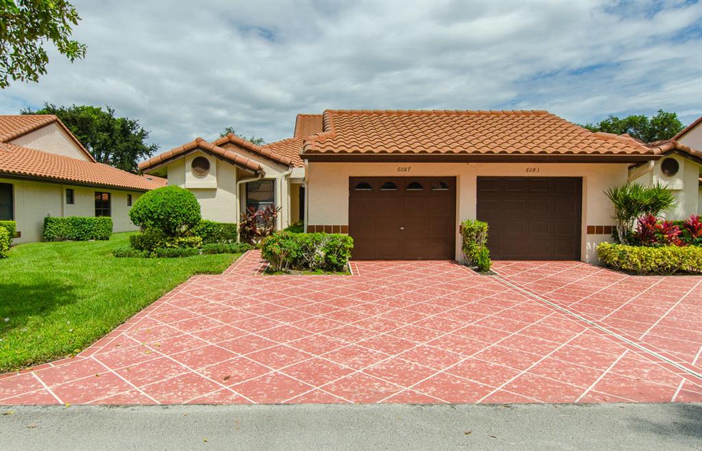 HUNTINGTON POINTE - Residential