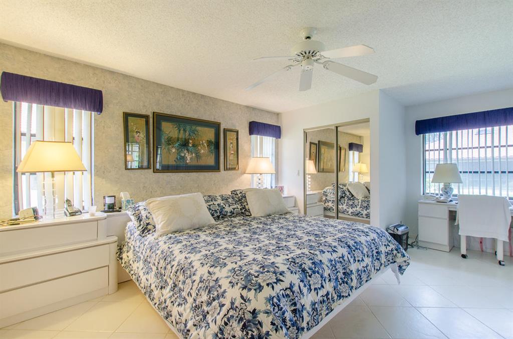 HUNTINGTON POINTE - Residential