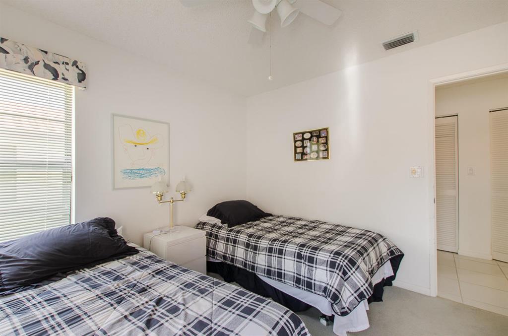 HUNTINGTON POINTE - Residential