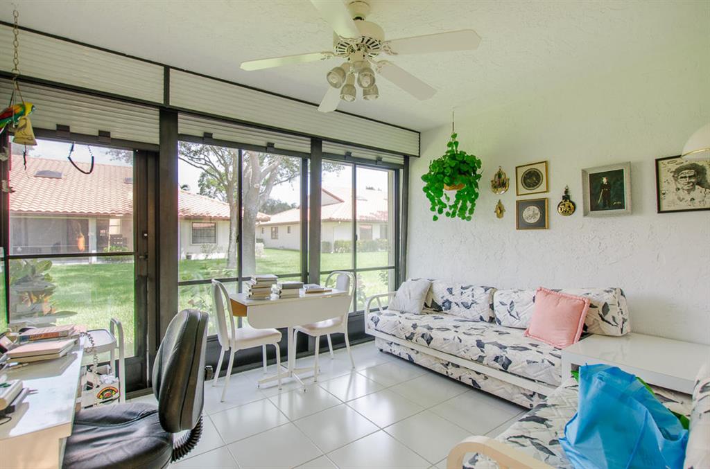 HUNTINGTON POINTE - Residential