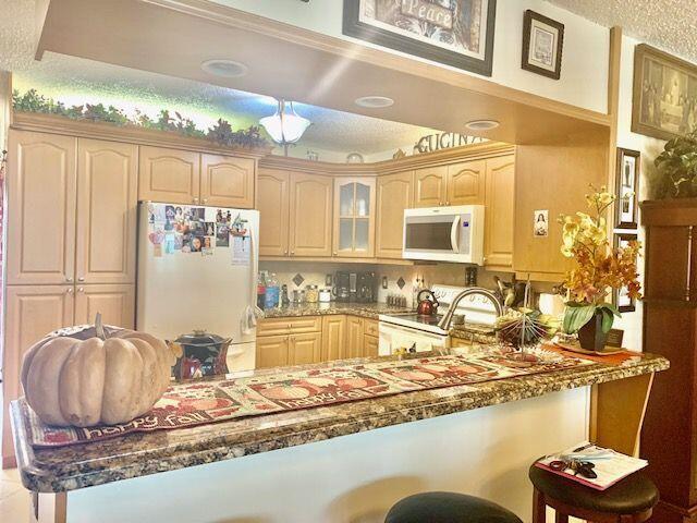 Town Villas - Residential