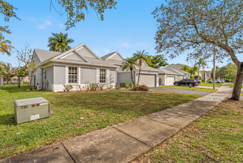 Photo of 10185 Grove Ln, Cooper City, FL 33328 (MLS # R11157902)