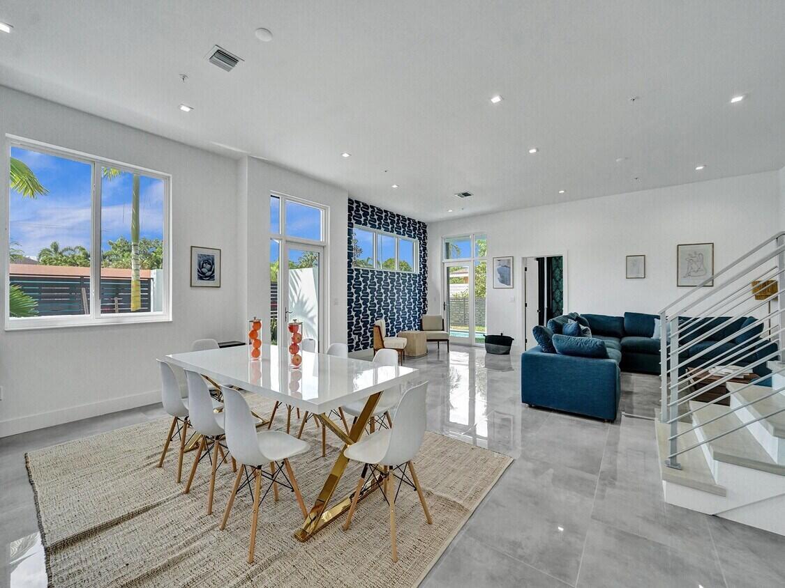 THE ENCLAVE AT LAKE RIDGE - Residential Lease