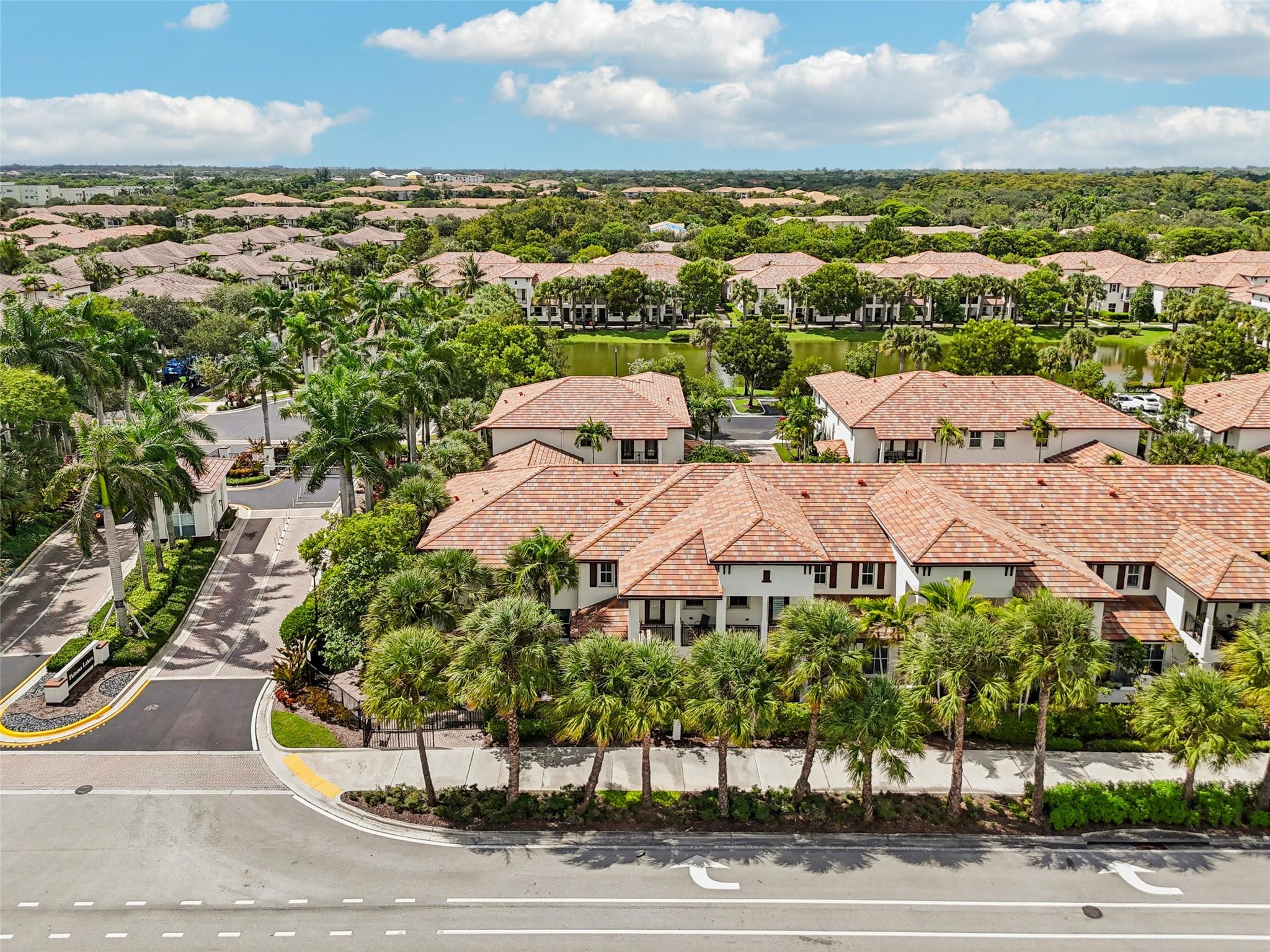 Paloma Lakes - Residential