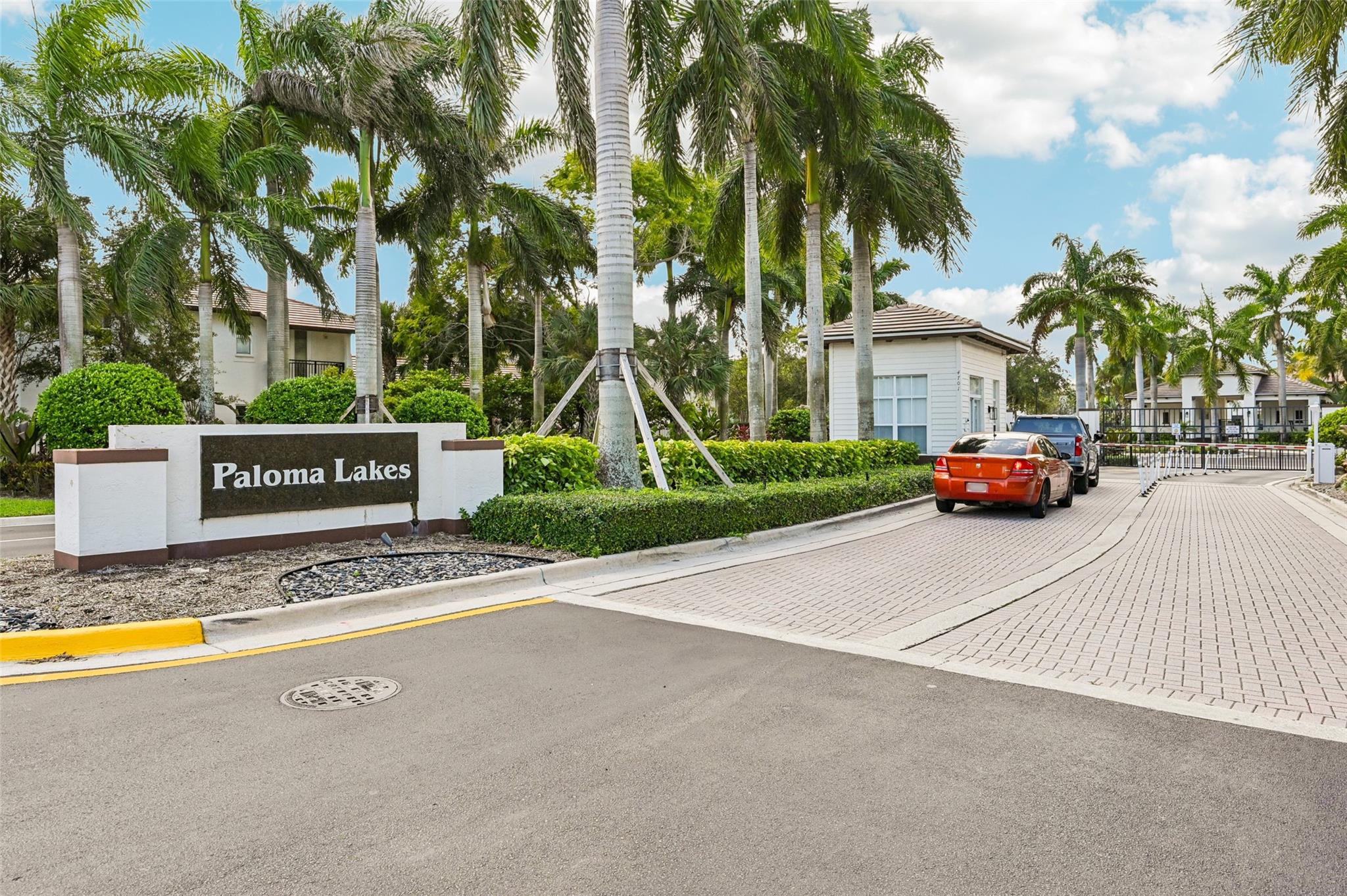 Paloma Lakes - Residential