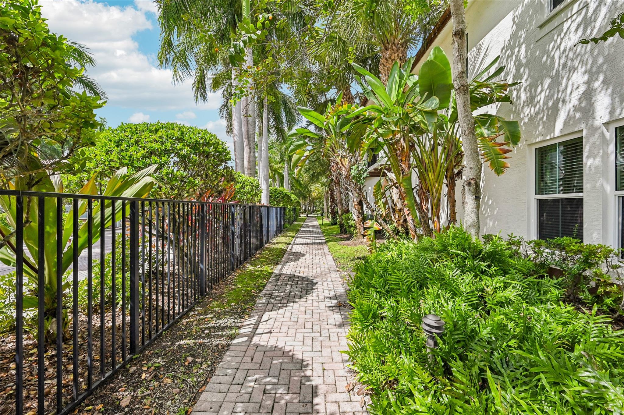 Paloma Lakes - Residential
