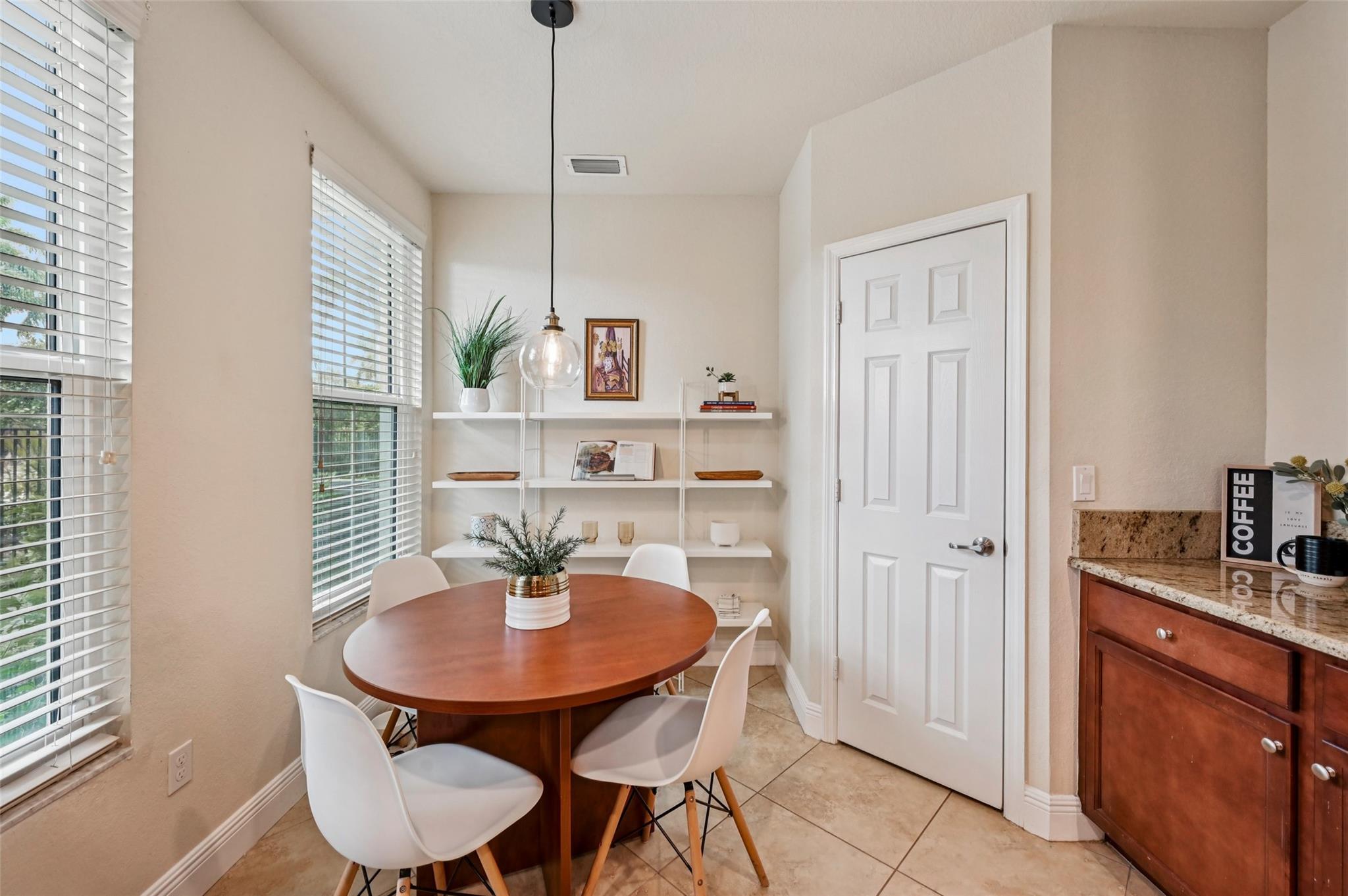 Paloma Lakes - Residential