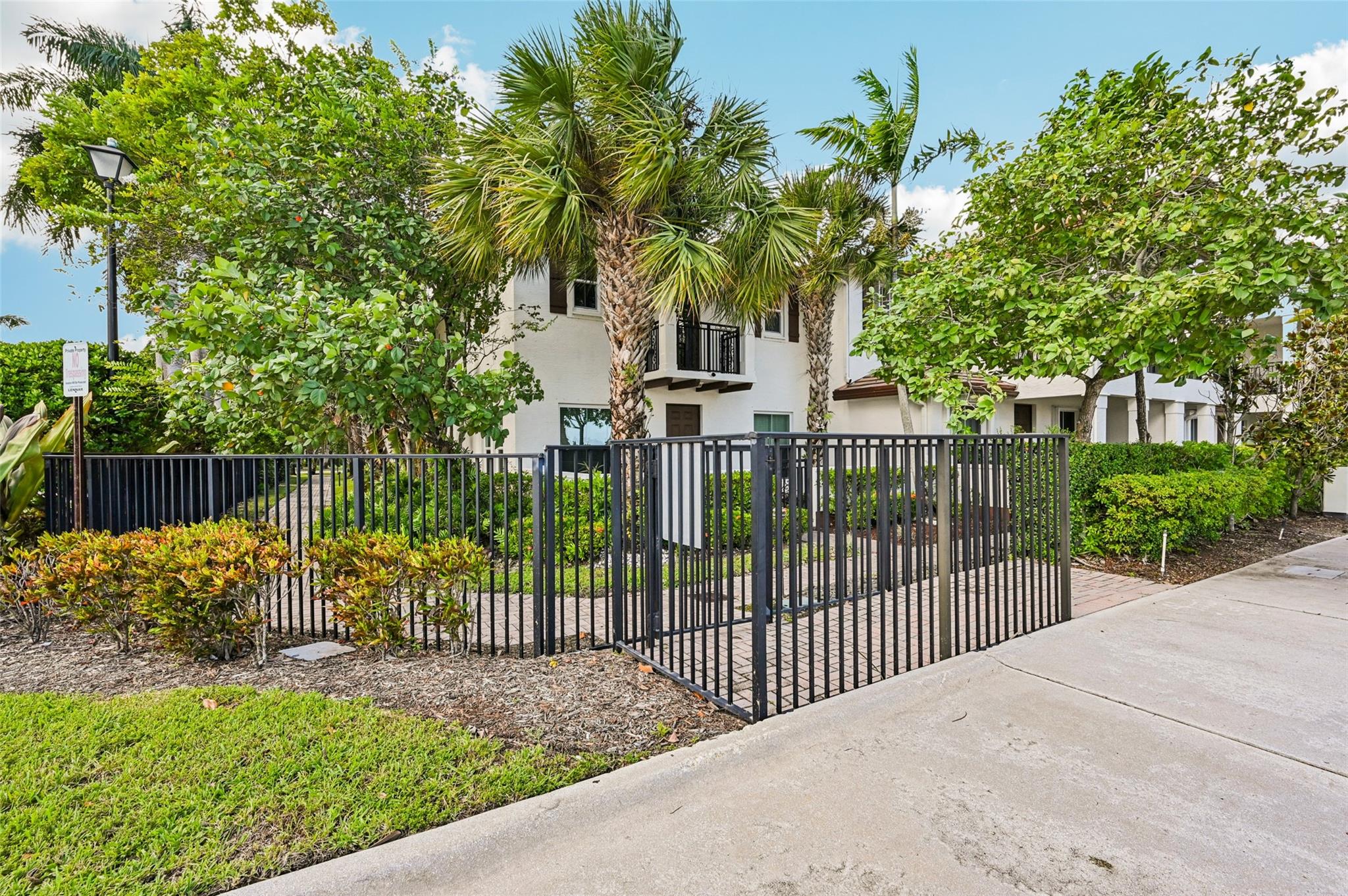 Paloma Lakes - Residential