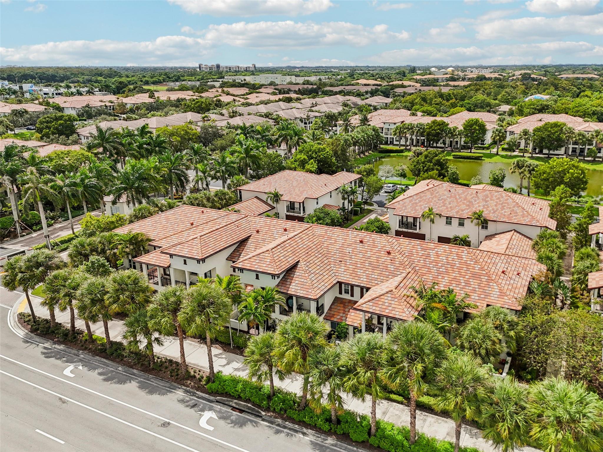 Paloma Lakes - Residential