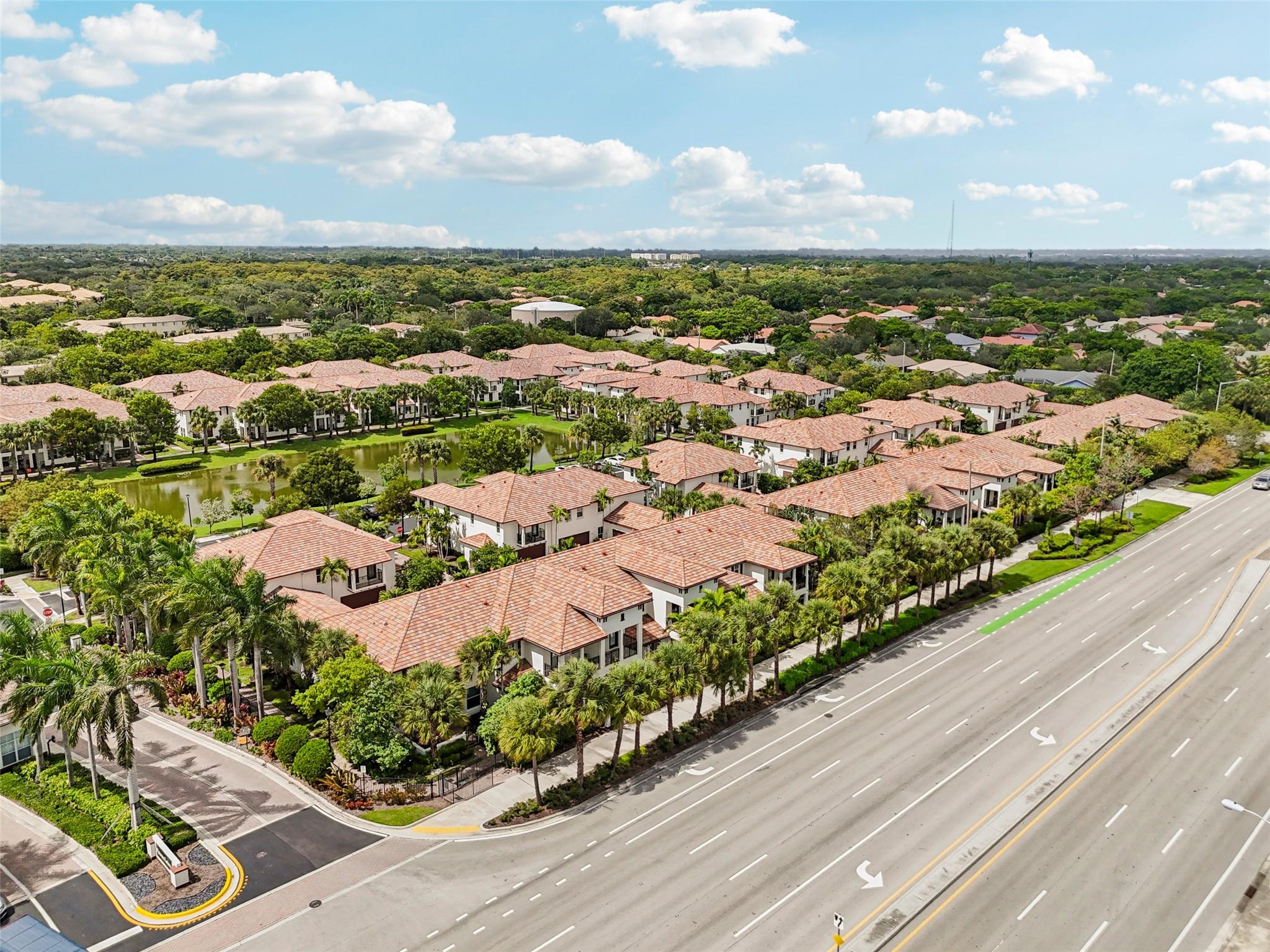 Paloma Lakes - Residential