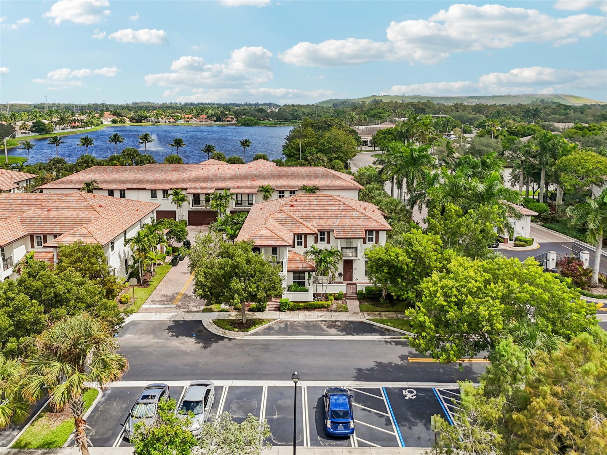 Paloma Lakes - Residential