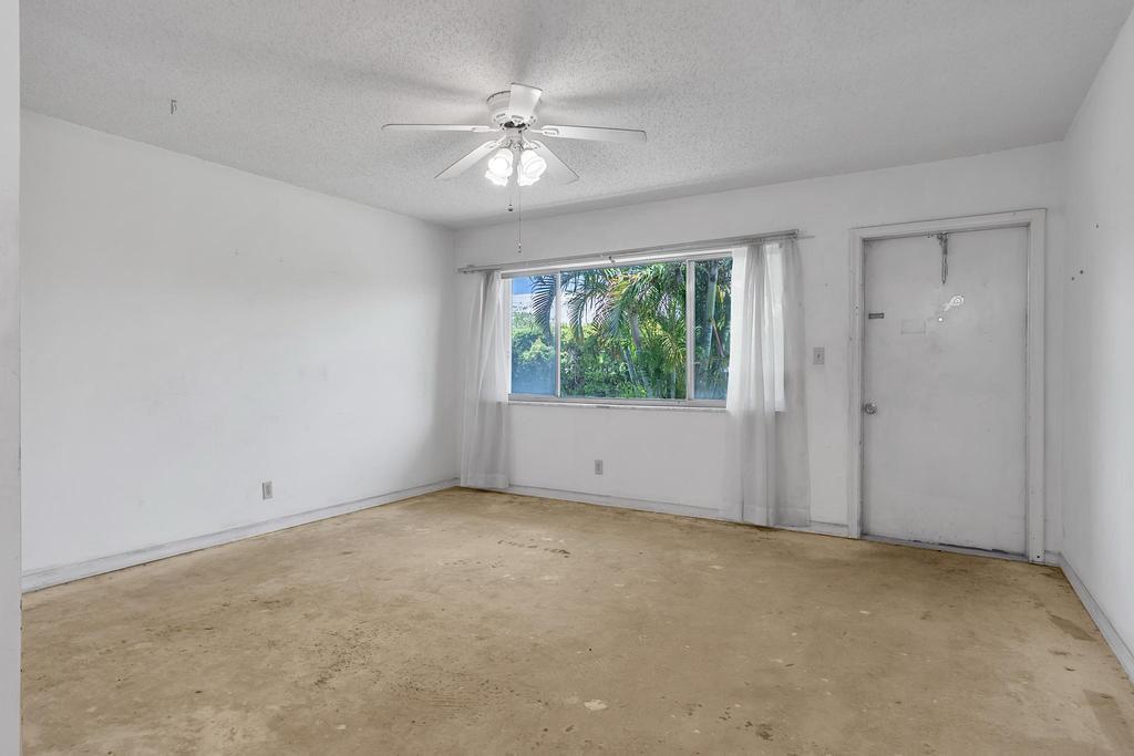 2480 Lake Osborne Drive 104