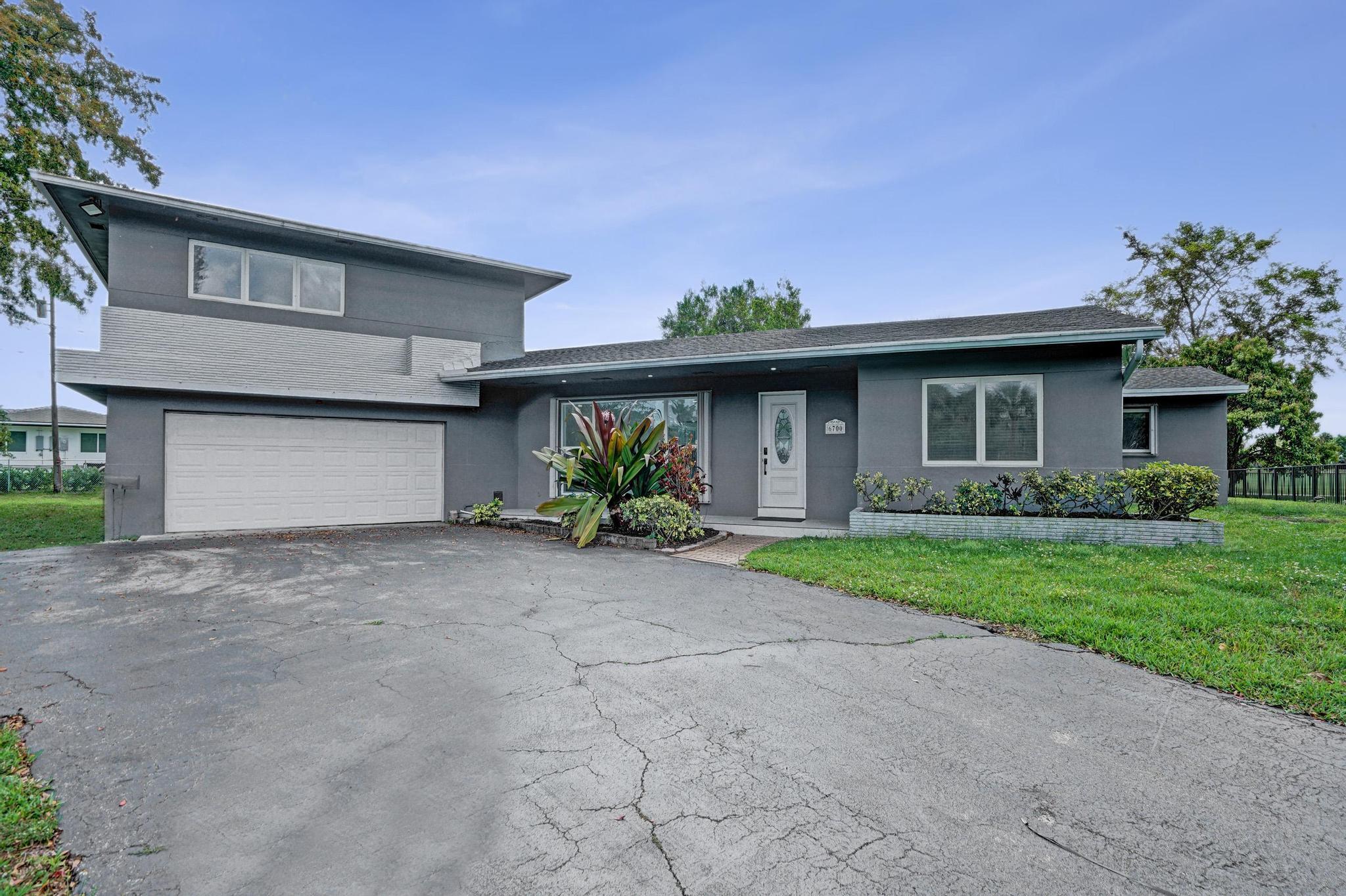 PLANTATION GOLF ESTATES - Residential