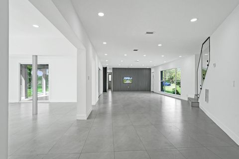 Tiny photo for 6700 E Tropical Way, Plantation, FL 33317 (MLS # B26001798)