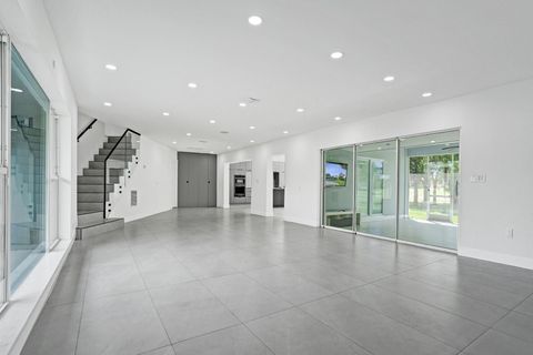 Tiny photo for 6700 E Tropical Way, Plantation, FL 33317 (MLS # B26001798)