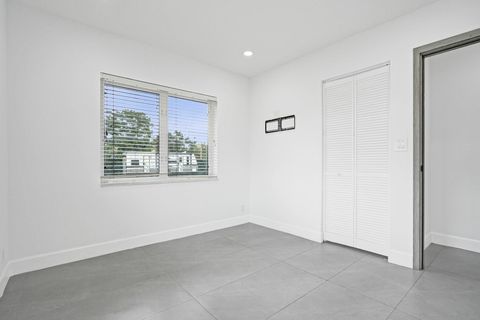 Tiny photo for 6700 E Tropical Way, Plantation, FL 33317 (MLS # B26001798)