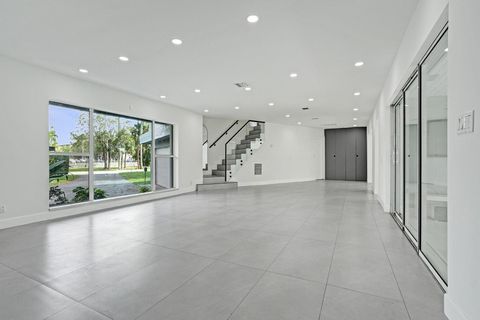 Tiny photo for 6700 E Tropical Way, Plantation, FL 33317 (MLS # B26001798)
