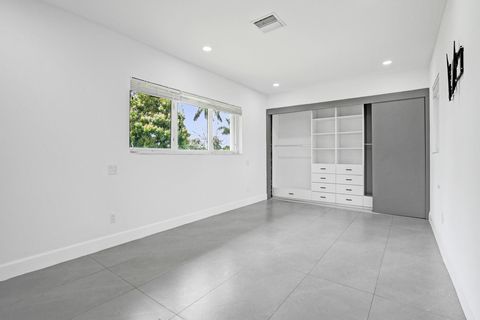 Tiny photo for 6700 E Tropical Way, Plantation, FL 33317 (MLS # B26001798)