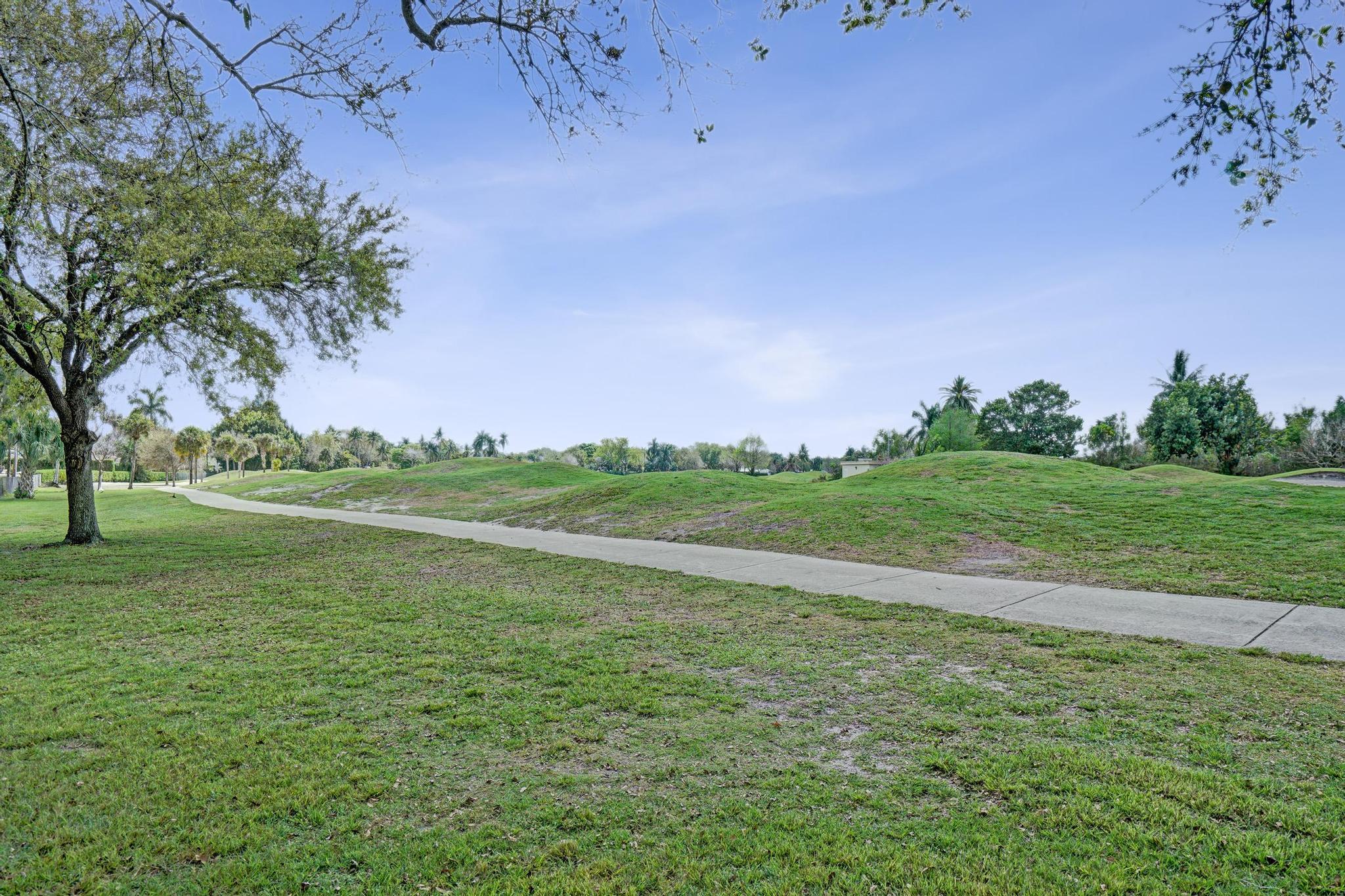 PLANTATION GOLF ESTATES - Residential