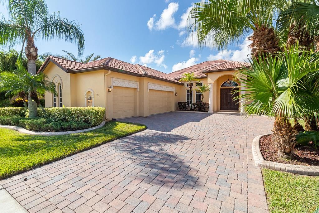 Photo of 931 SW Grand Reserves Boulevard, Port Saint Lucie, FL 34986 (MLS # R10915443)