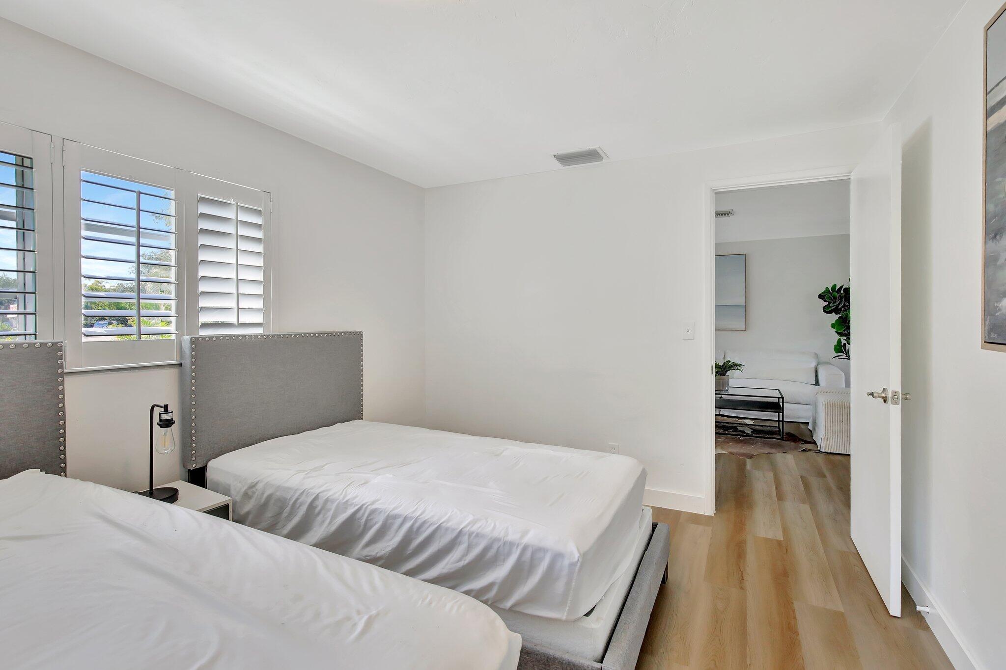 PLAYLAND ESTATES SEC 2 - Residential Lease