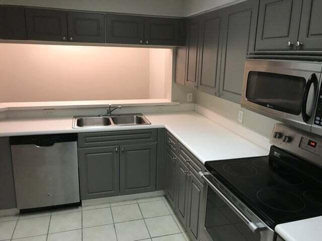 3023 Alcazar Place 202