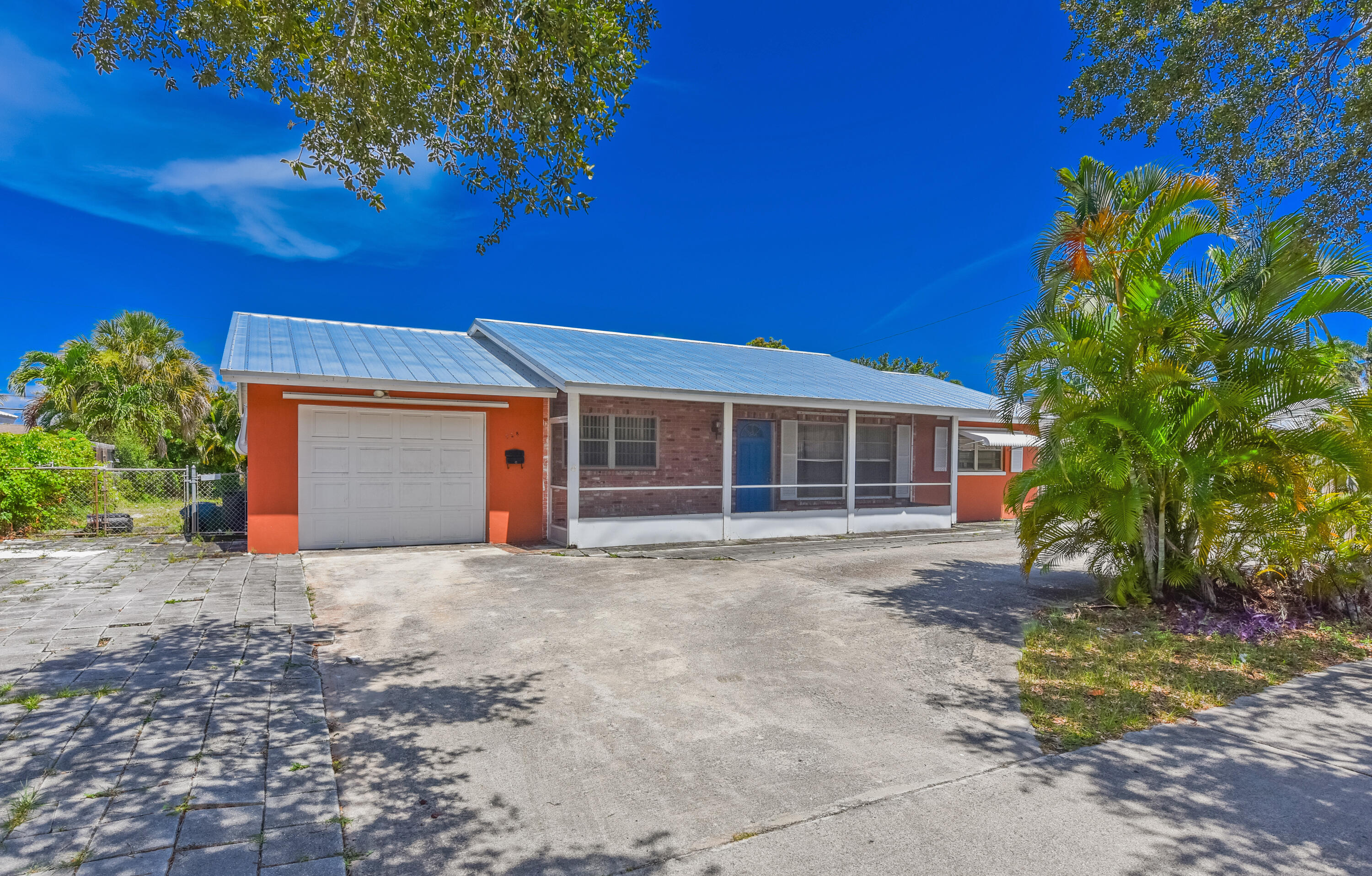 NORTH PALM BEACH VILLAGE OF 6 - Residential