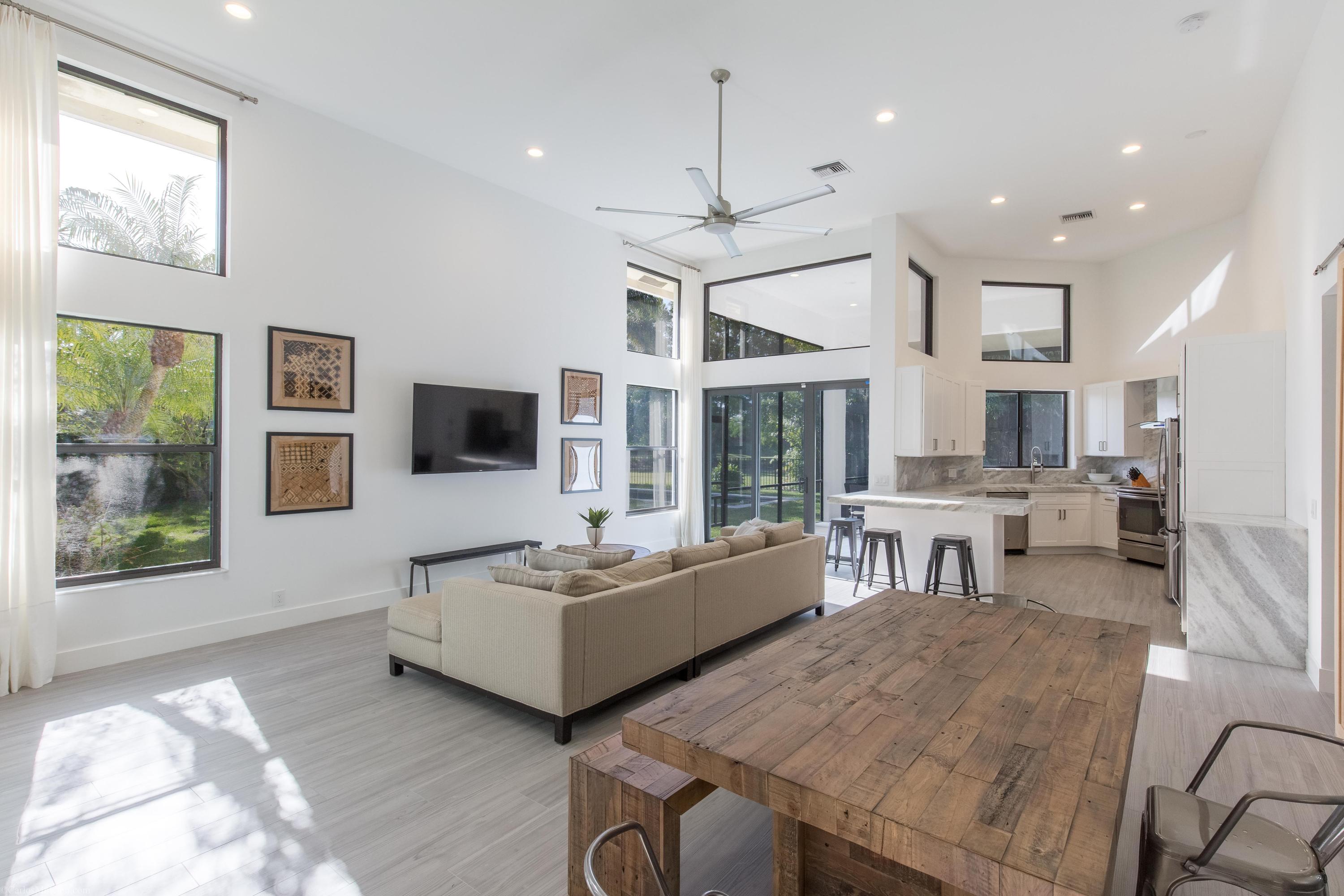 SHADY OAKS OF PALM BEACH POLO & COUNTRY - Residential