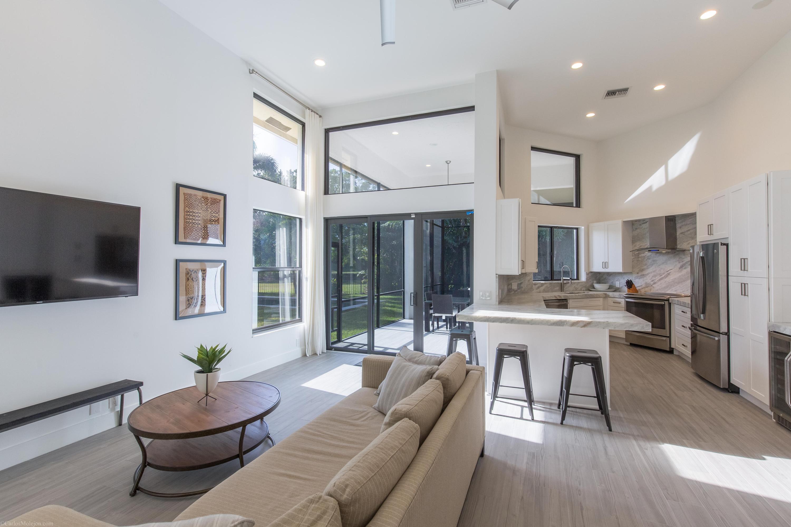 SHADY OAKS OF PALM BEACH POLO & COUNTRY - Residential