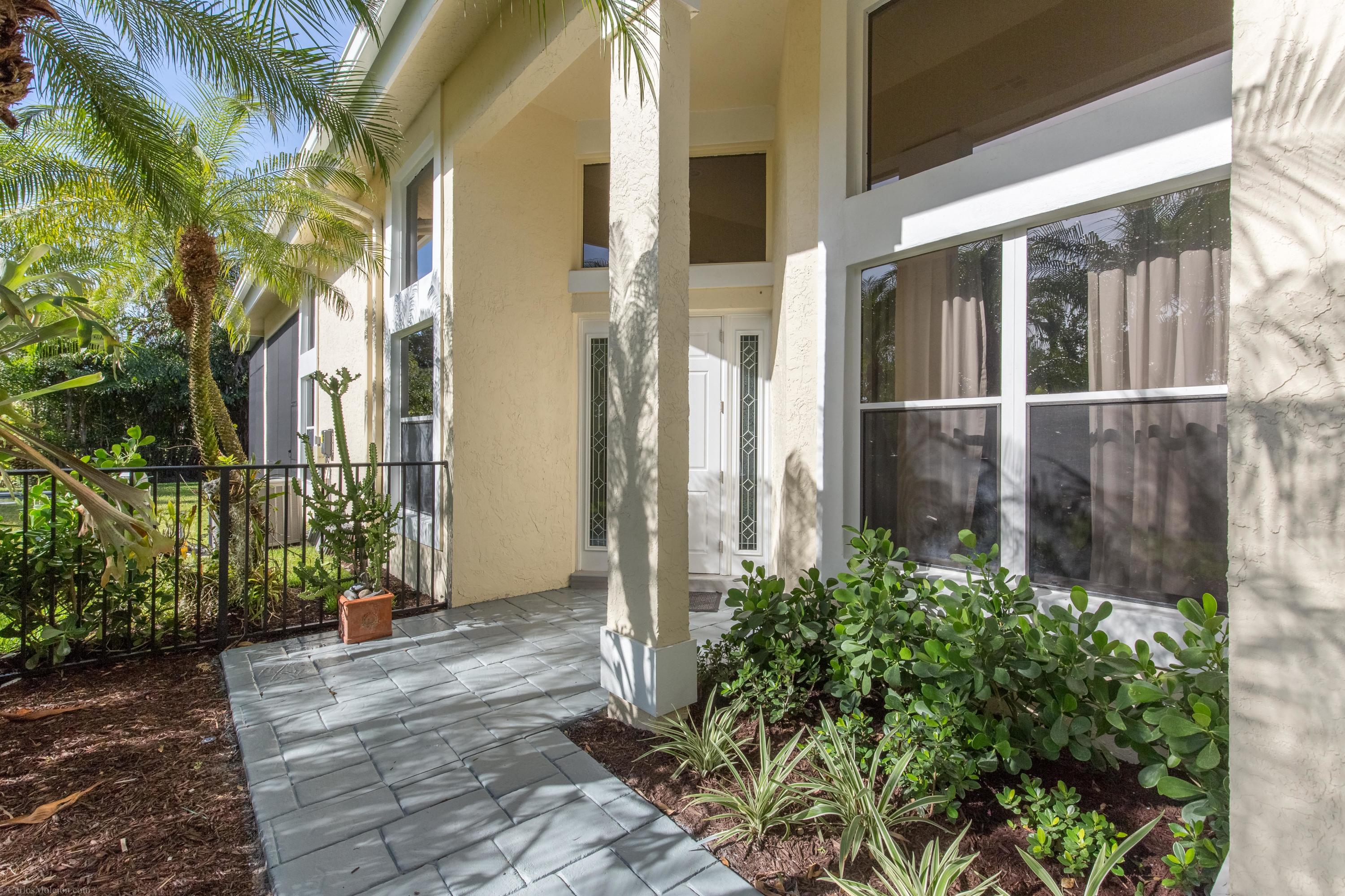 SHADY OAKS OF PALM BEACH POLO & COUNTRY - Residential