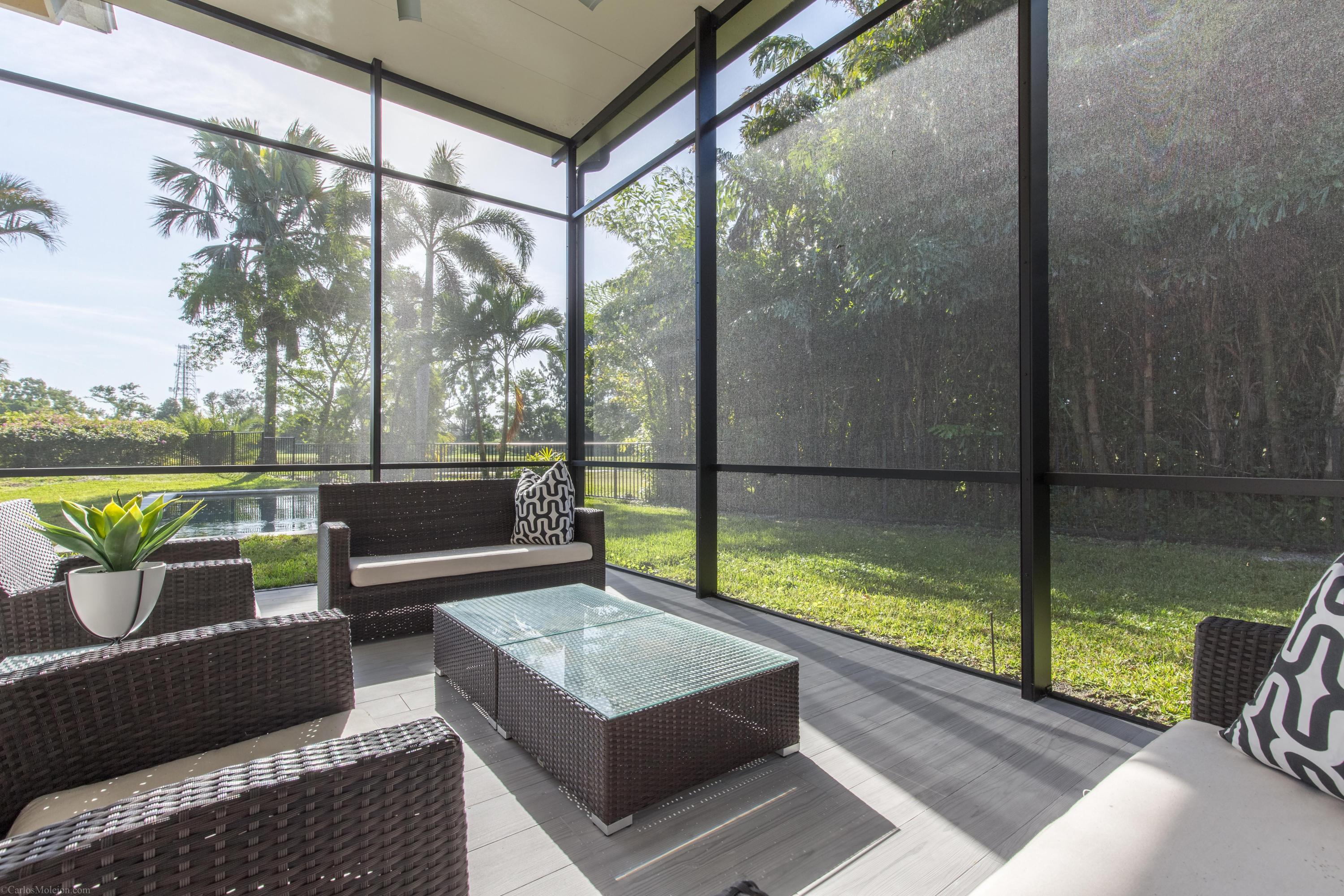 SHADY OAKS OF PALM BEACH POLO & COUNTRY - Residential