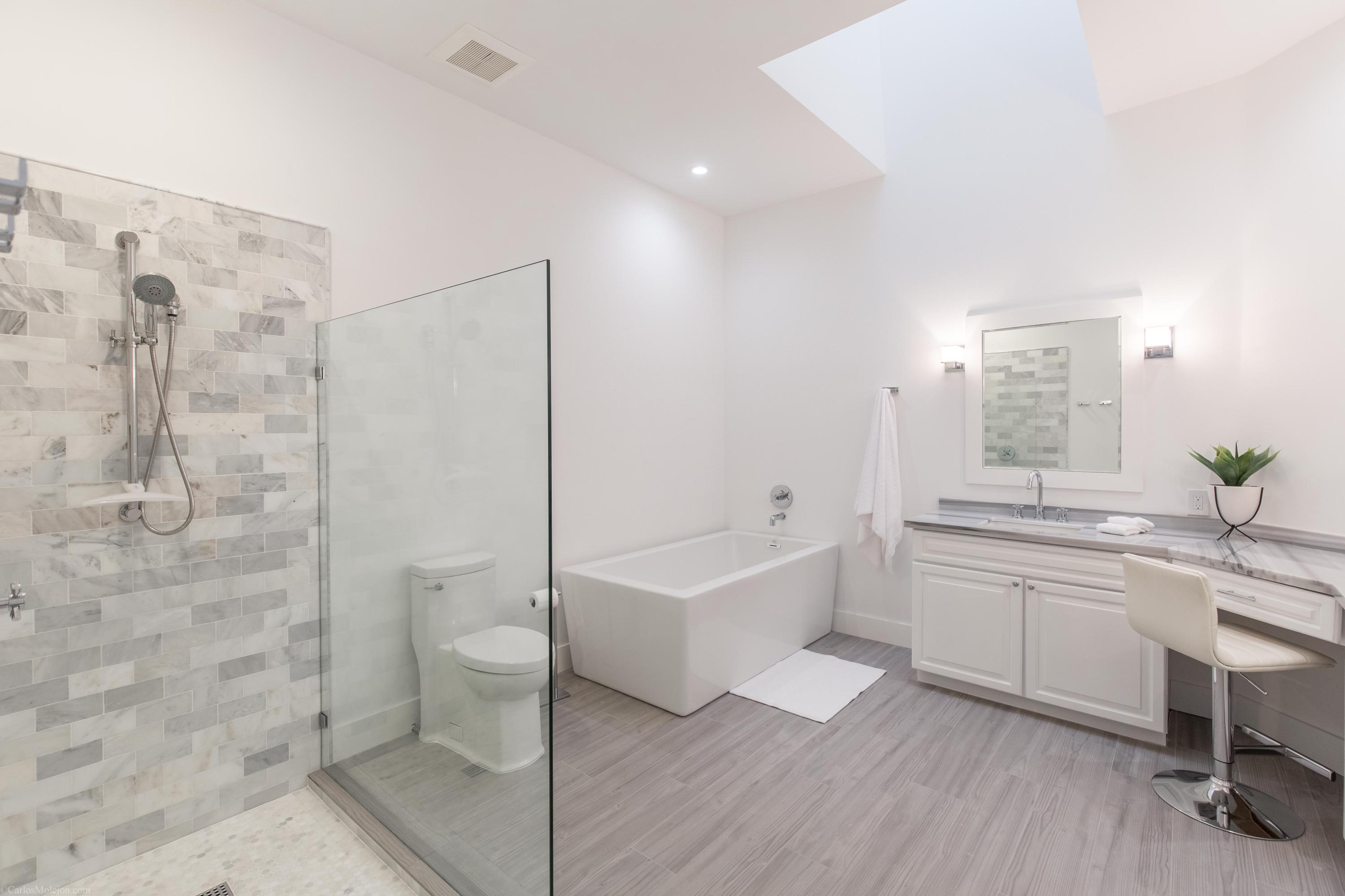 SHADY OAKS OF PALM BEACH POLO & COUNTRY - Residential