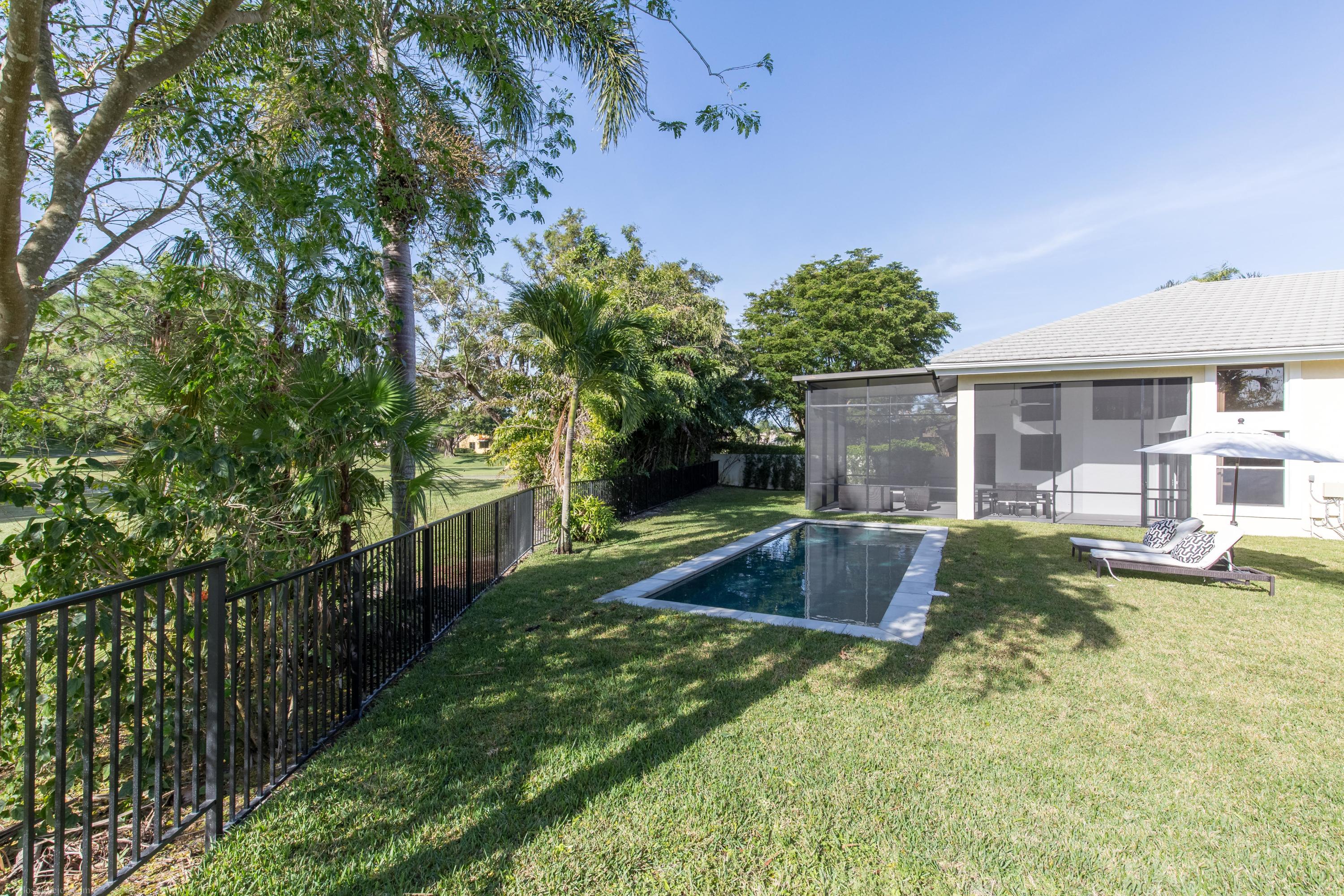 SHADY OAKS OF PALM BEACH POLO & COUNTRY - Residential