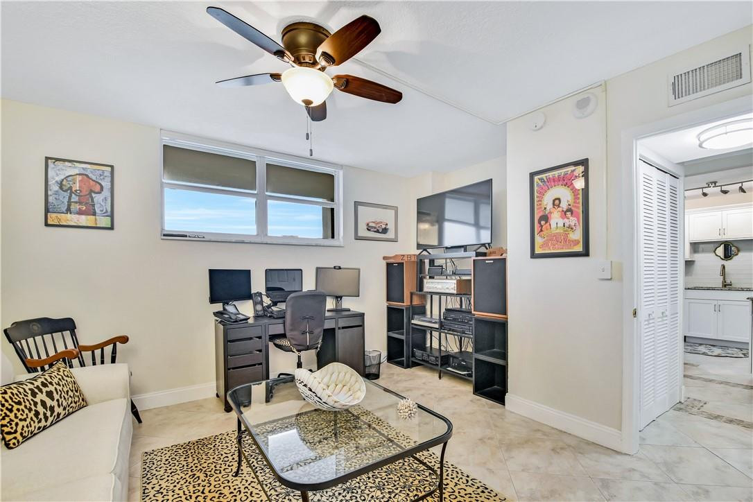 Admiralty Towers - Residential