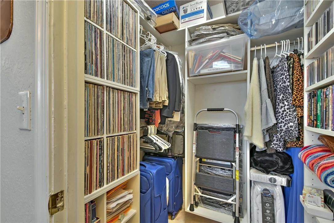 Admiralty Towers - Residential