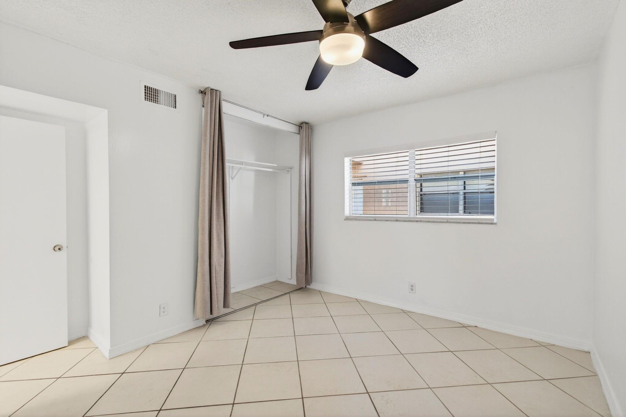 BOCA TOWNE CENTRE - Residential Lease