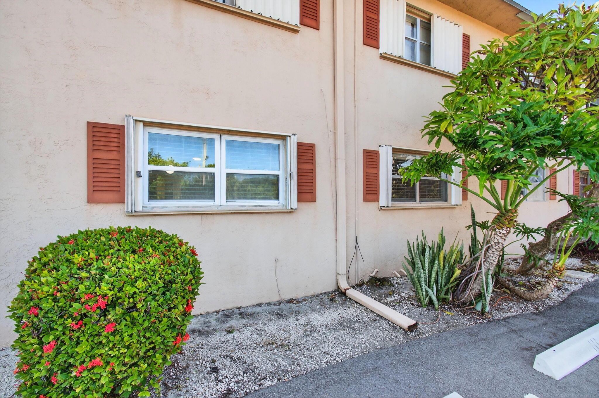 BOCA TOWNE CENTRE - Residential Lease