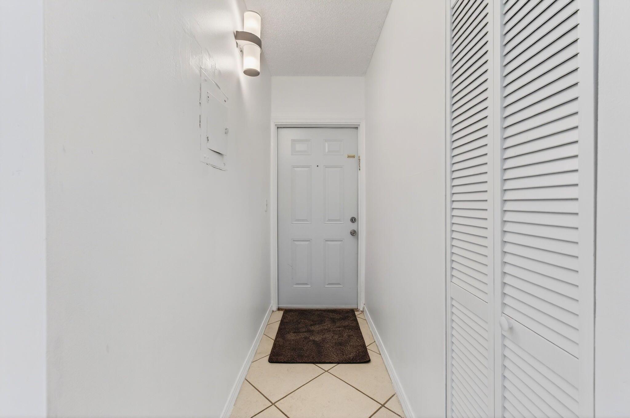 BOCA TOWNE CENTRE - Residential Lease