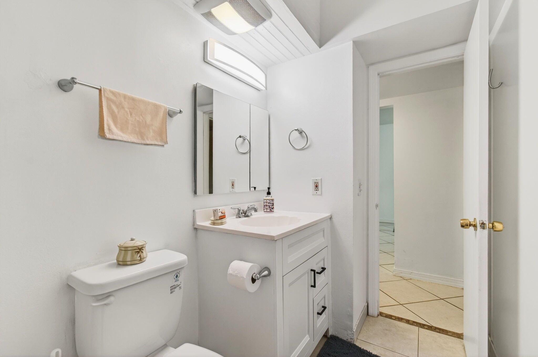 BOCA TOWNE CENTRE - Residential Lease