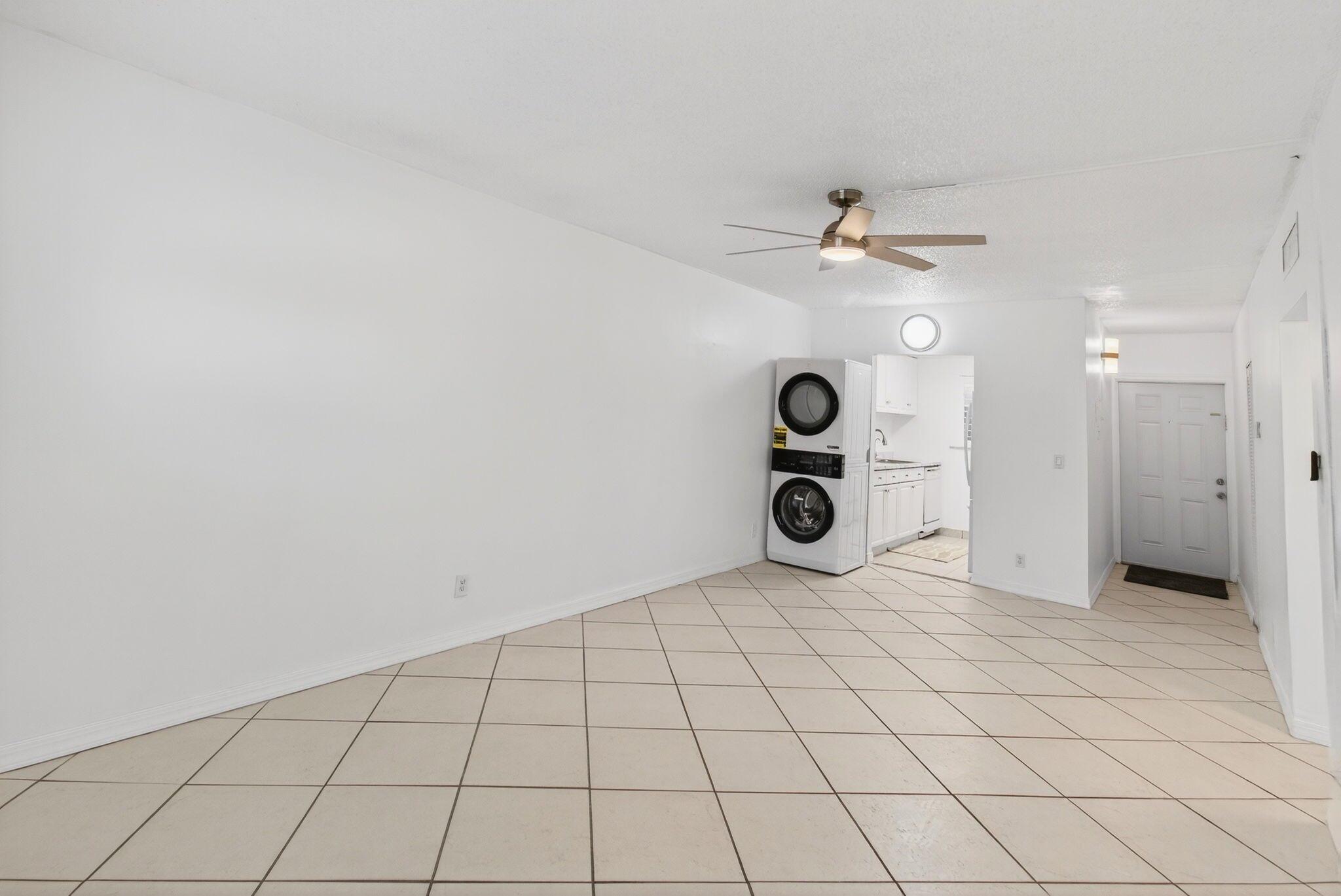 BOCA TOWNE CENTRE - Residential Lease