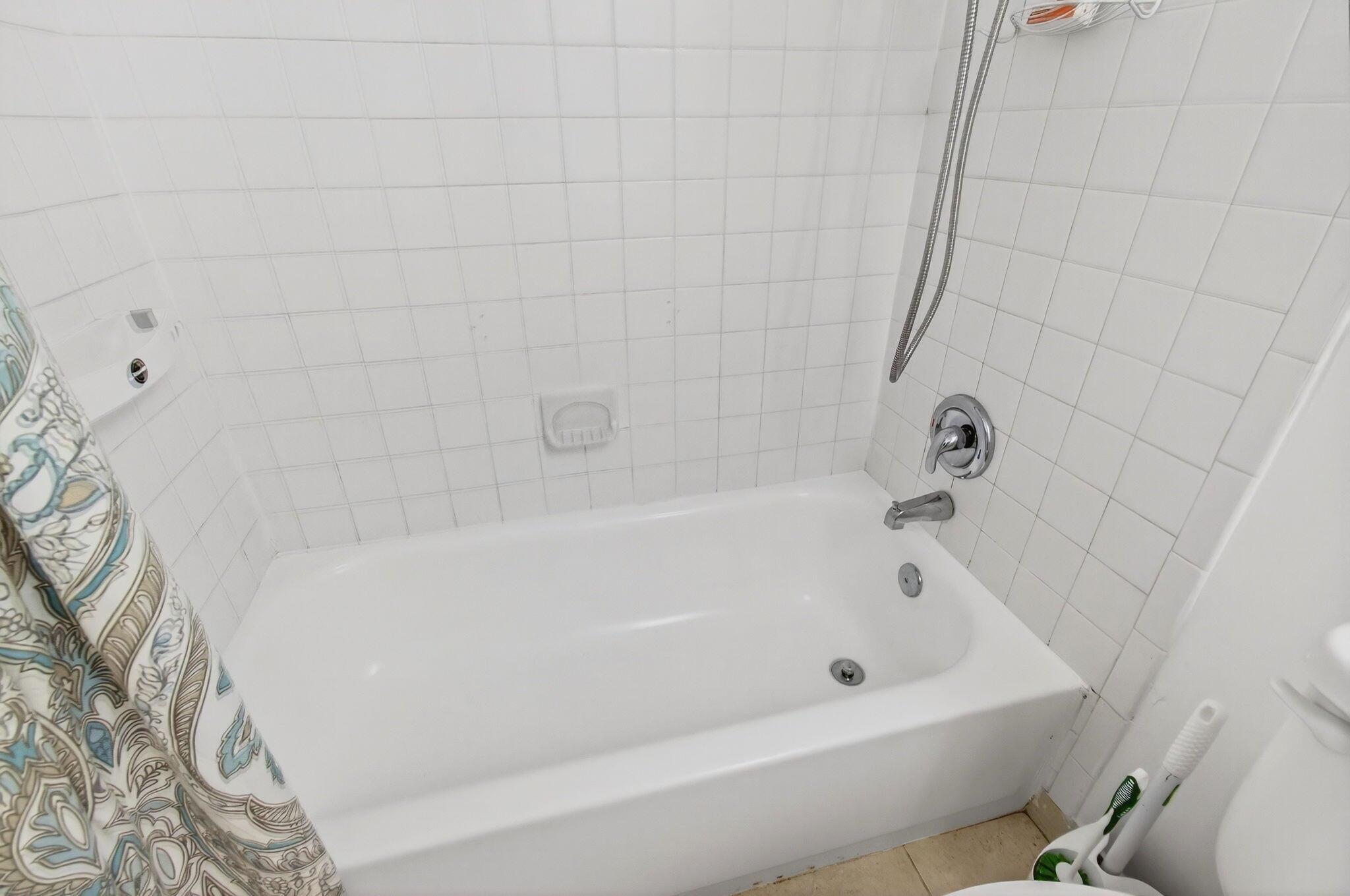 BOCA TOWNE CENTRE - Residential Lease