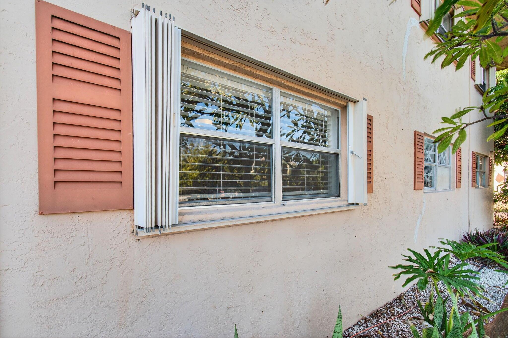 BOCA TOWNE CENTRE - Residential Lease