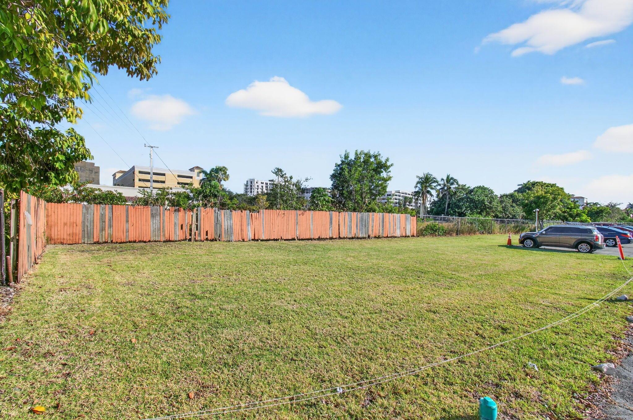 BOCA TOWNE CENTRE - Residential Lease