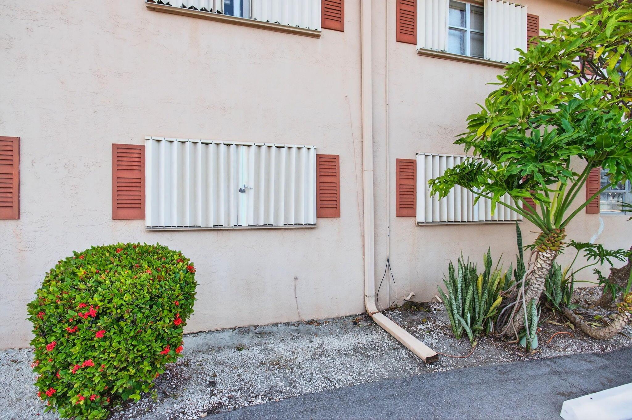 BOCA TOWNE CENTRE - Residential Lease