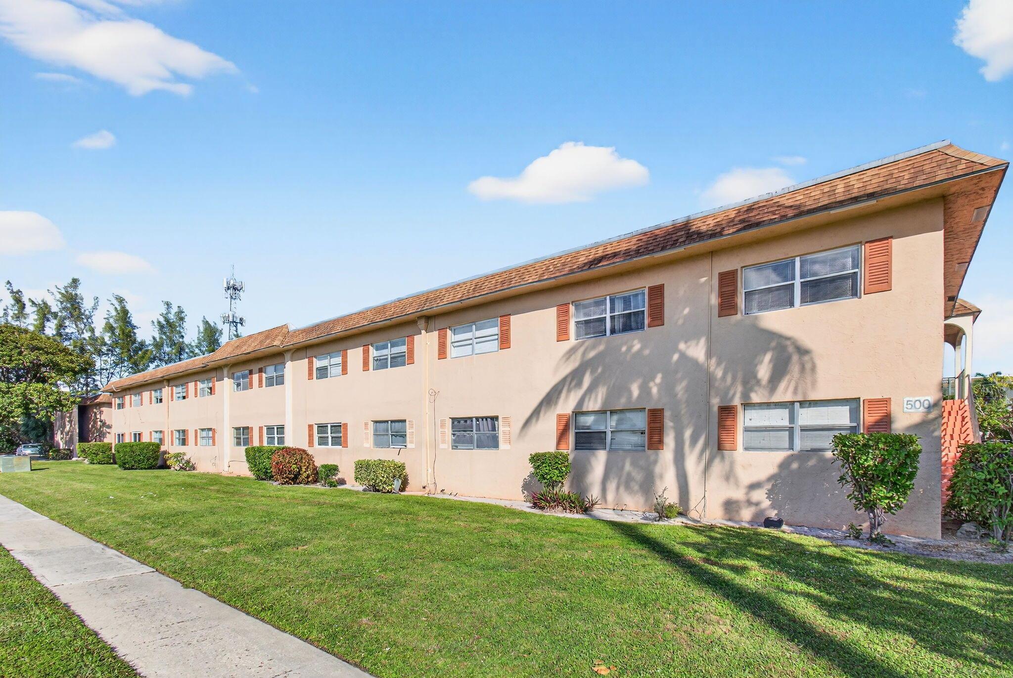 BOCA TOWNE CENTRE - Residential Lease