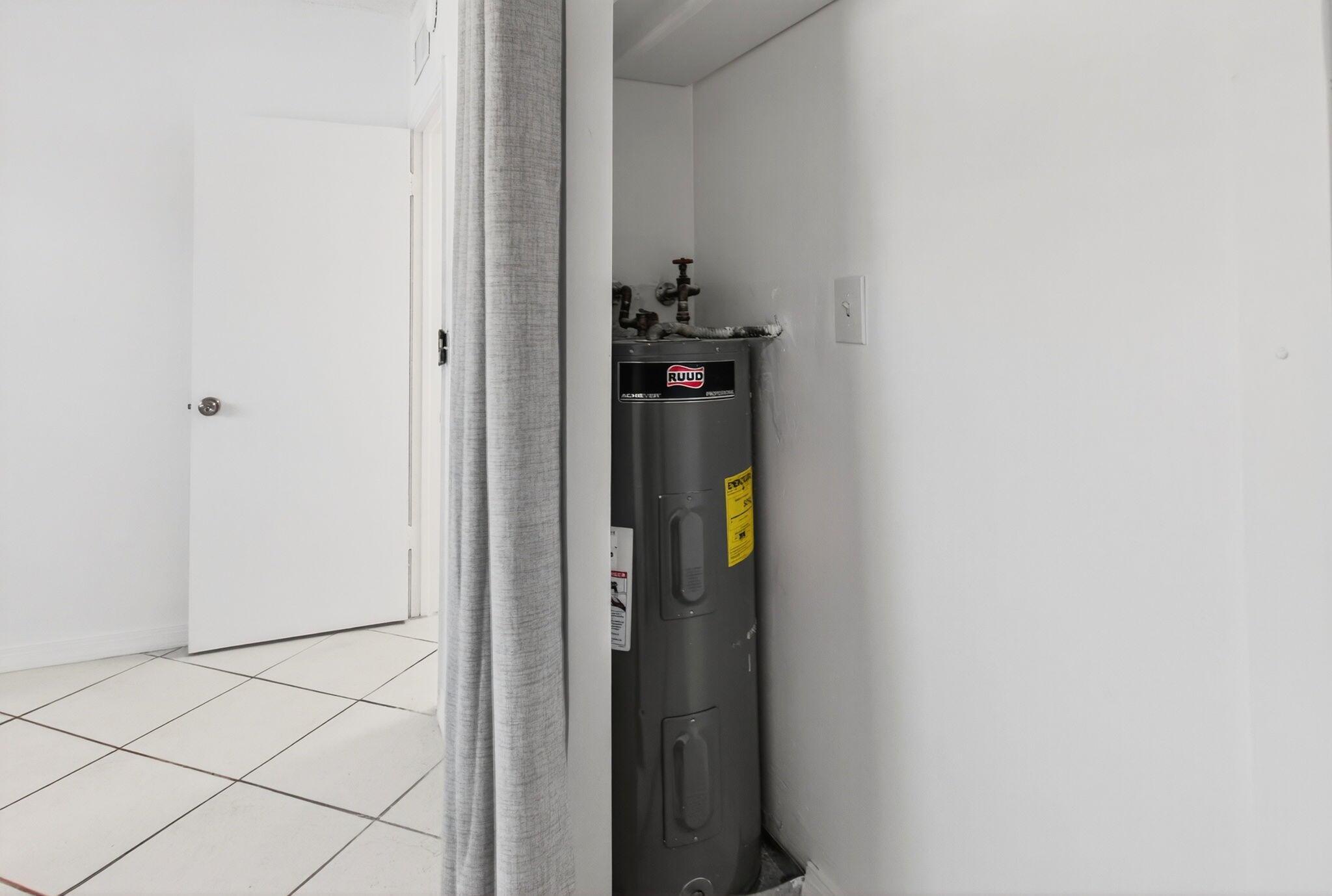 BOCA TOWNE CENTRE - Residential Lease