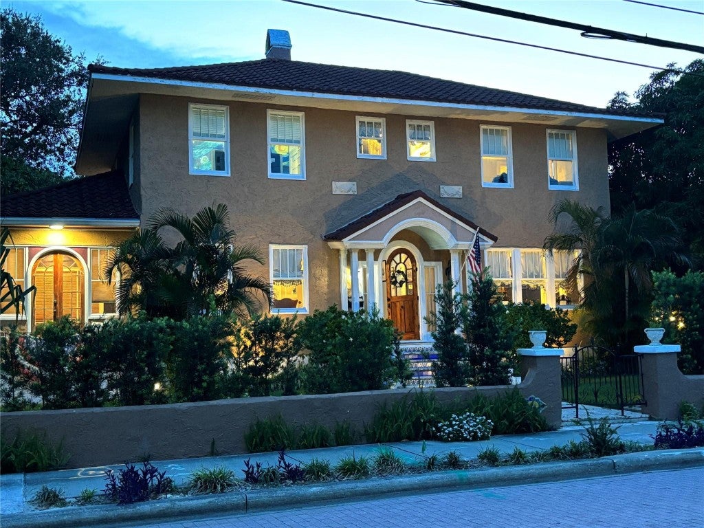 Photo of 1611 S Olive Ave, West Palm Beach, FL 33401 (MLS # F10529509)