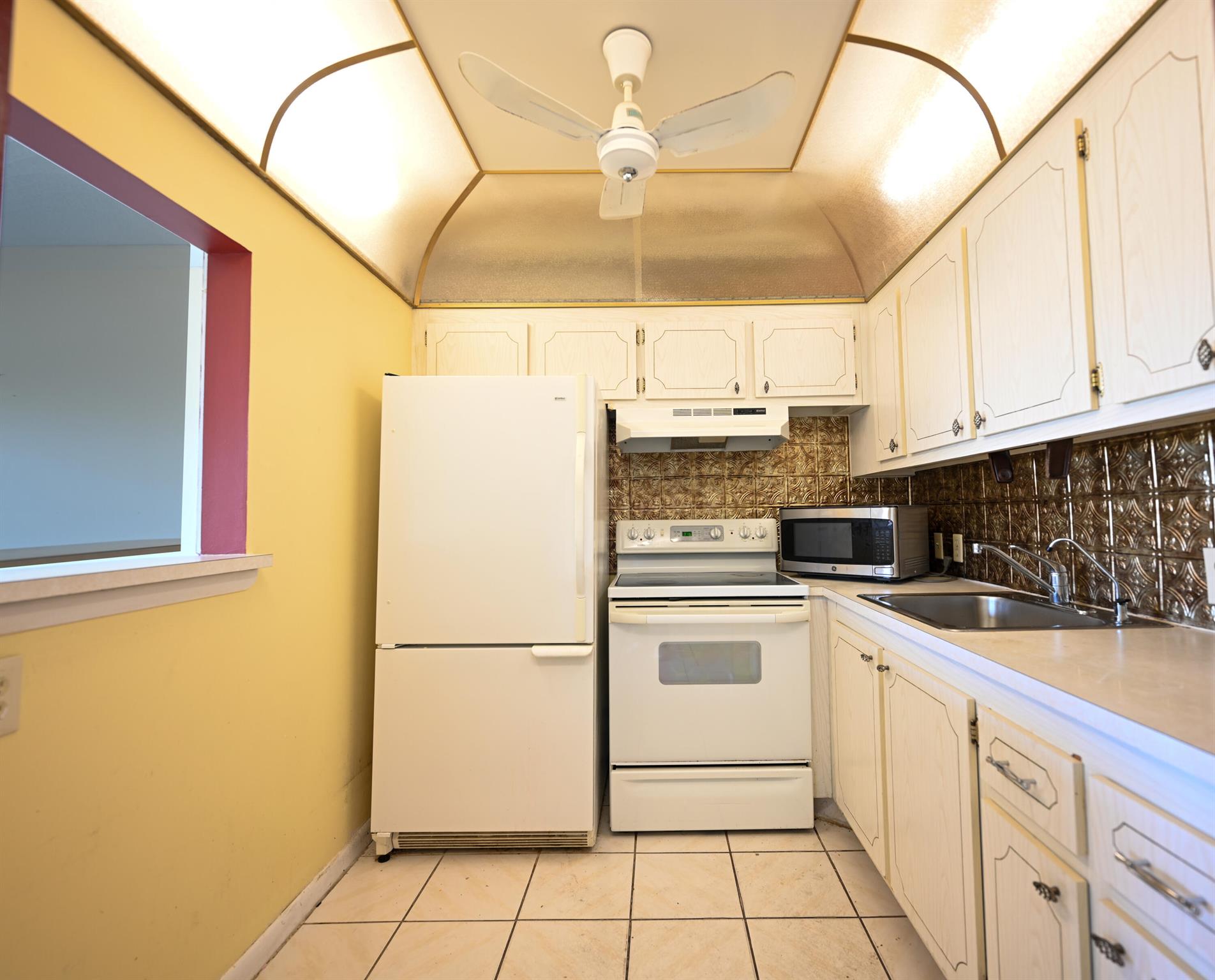 205 Mansfield E