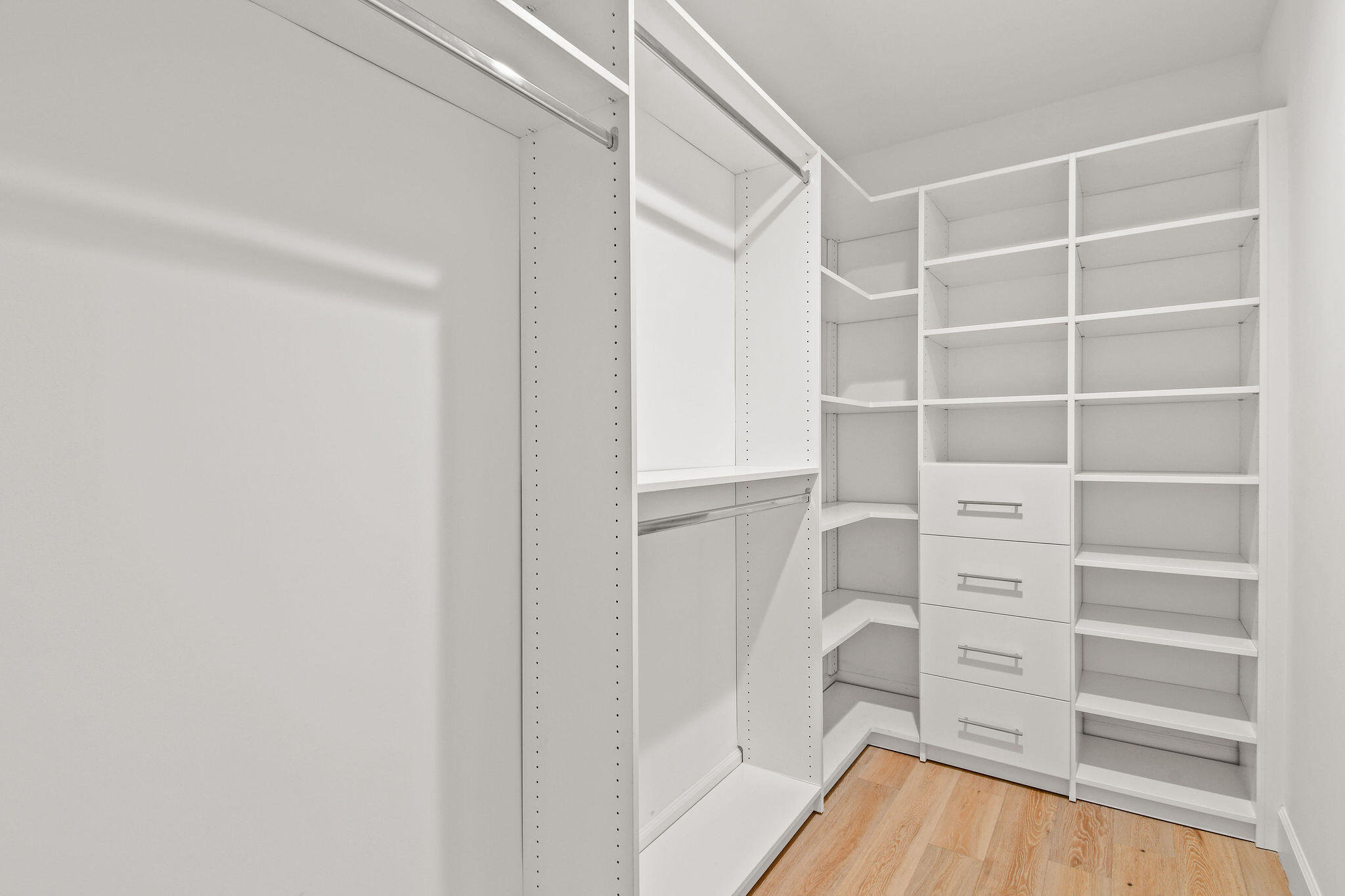 ESSEX LANE - Residential